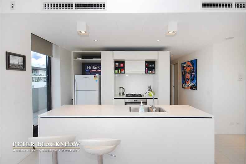 18/35 Eastlake Parade Kingston