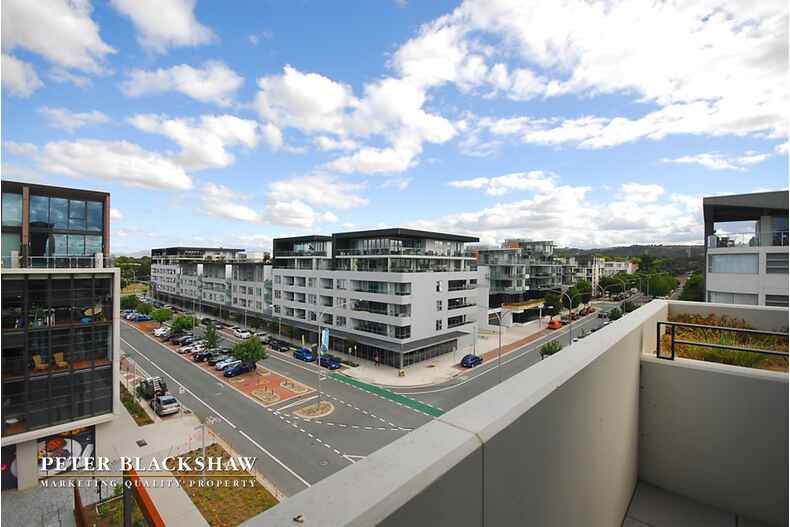 18/35 Eastlake Parade Kingston