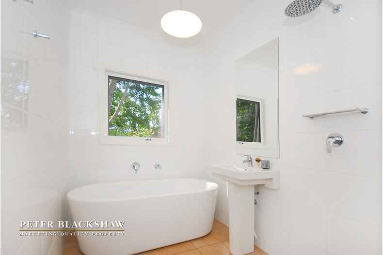 1 Landsborough Street Griffith