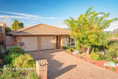23 Medworth Crescent  Lyneham