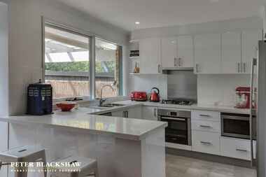 28 Hardie Close Macarthur