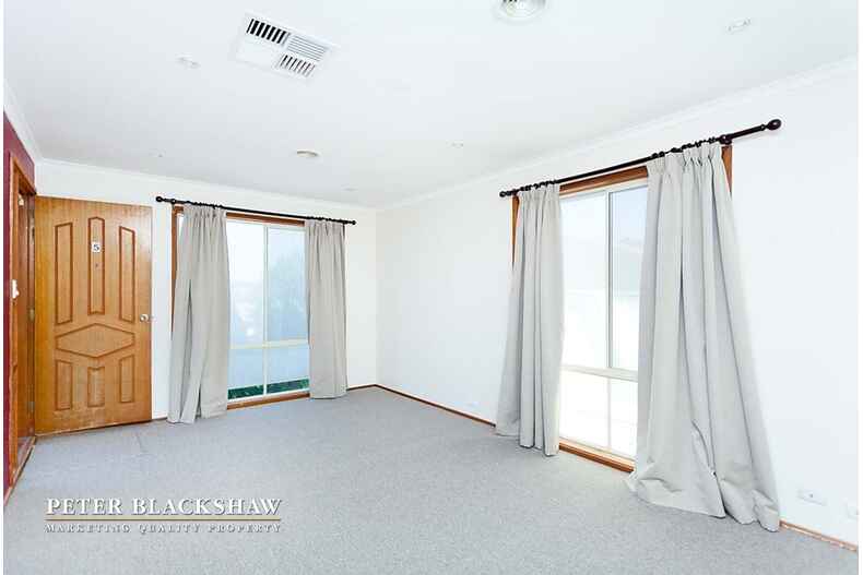 5/26 Christmas Street Theodore 5/26 Christmas Street Theodore