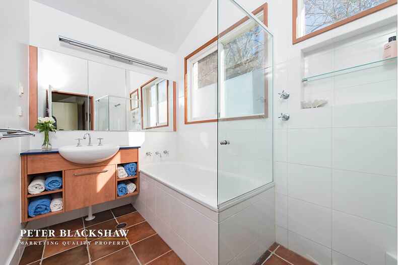 48 Greenvale Street Fisher 48 Greenvale Street Fisher