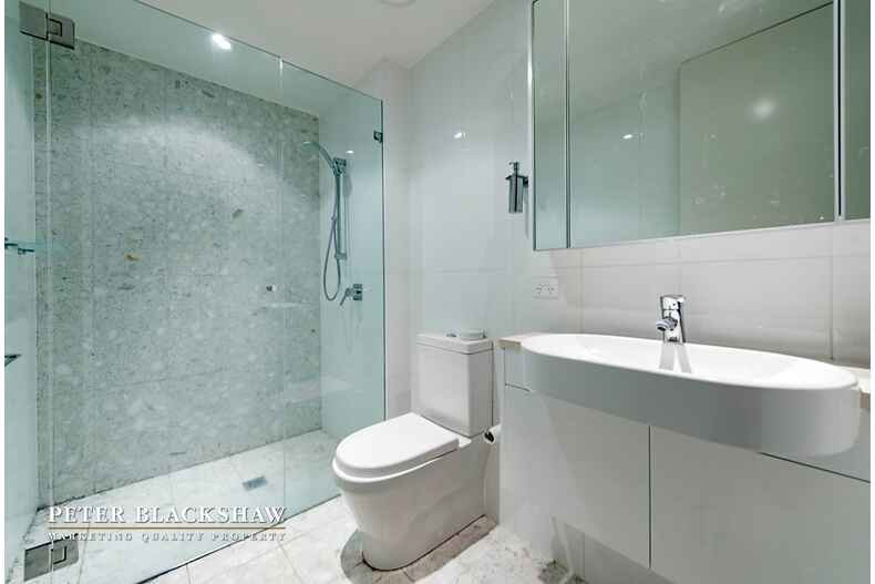 Lakefront 62/11 Trevillian Quay Kingston Lakefront 62/11 Trevillian Quay Kingston