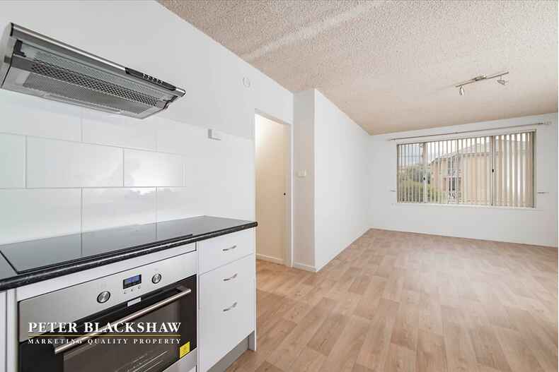 2/4 Velacia Place Queanbeyan