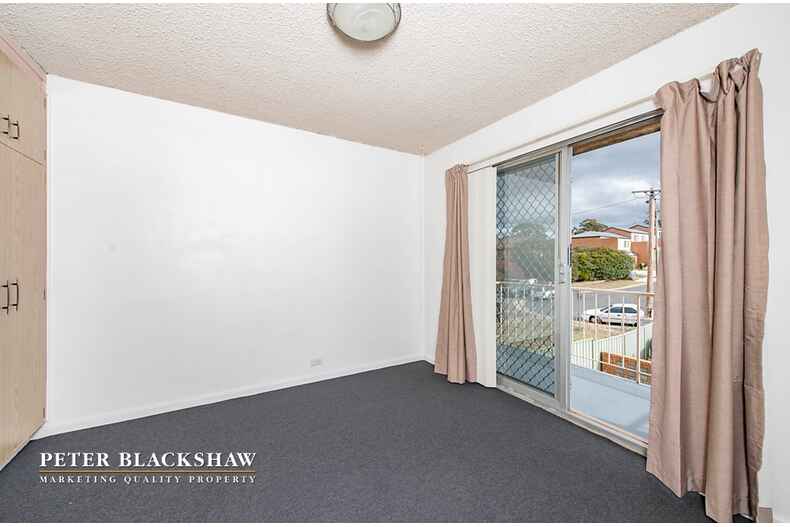 2/4 Velacia Place Queanbeyan