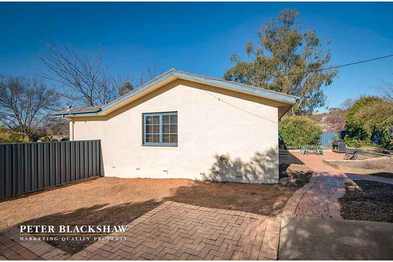 1 Dinnison Circuit Kambah 1 Dinnison Circuit Kambah