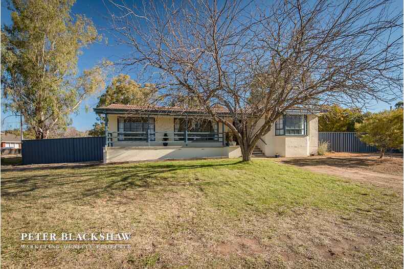1 Dinnison Circuit Kambah