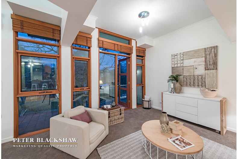 19/18 Captain Cook Crescent Griffith 19/18 Captain Cook Crescent Griffith