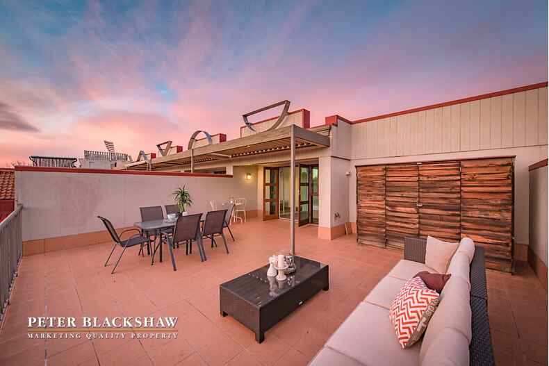 19/18 Captain Cook Crescent Griffith