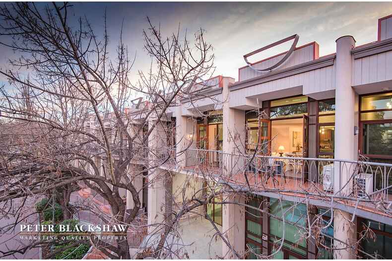 19/18 Captain Cook Crescent Griffith 19/18 Captain Cook Crescent Griffith