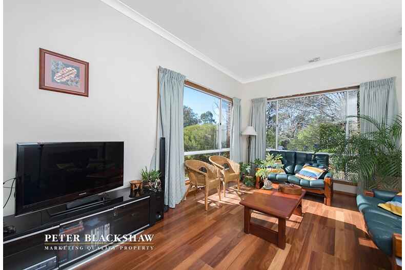 47 Mountain Circuit Calwell