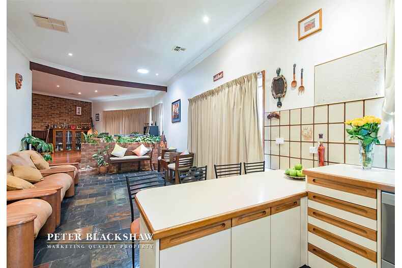 47 Mountain Circuit Calwell