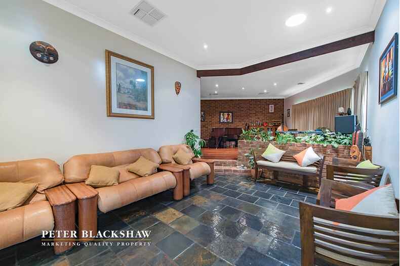 47 Mountain Circuit Calwell