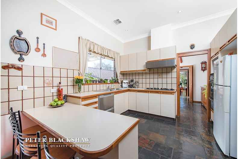 47 Mountain Circuit Calwell
