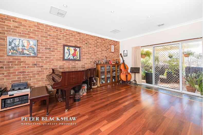 47 Mountain Circuit Calwell