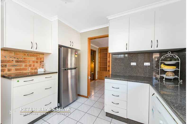 8 Hybon Avenue Queanbeyan
