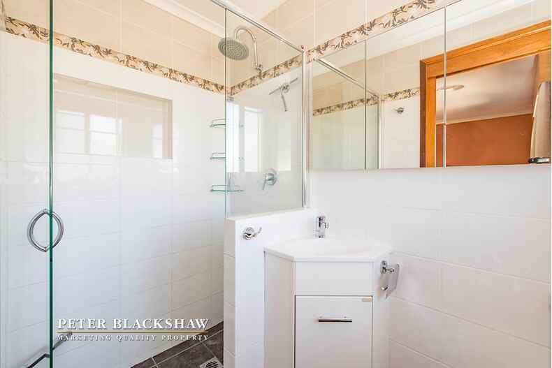 8 Hybon Avenue Queanbeyan