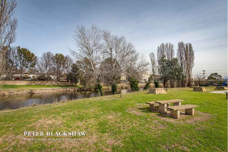 5/20 Trinculo Place Queanbeyan