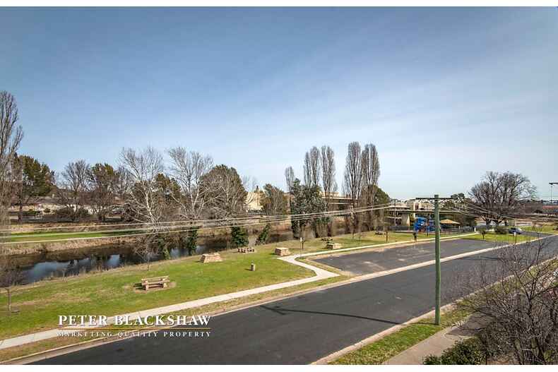 5/20 Trinculo Place Queanbeyan