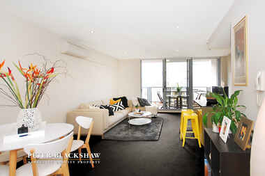 47/3 London Circuit City