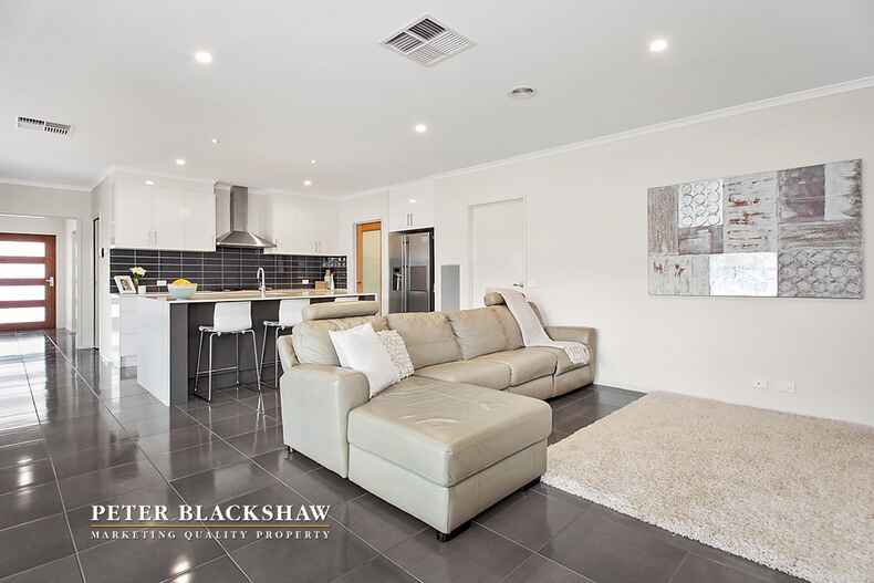 Lot 1/30 Greg Urwin Circuit Casey Lot 1/30 Greg Urwin Circuit Casey