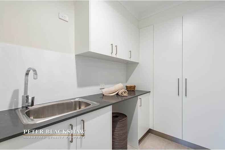 7 Fowlie Terrace Googong