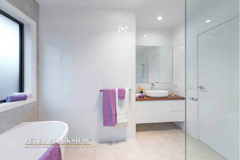 7 Fowlie Terrace Googong