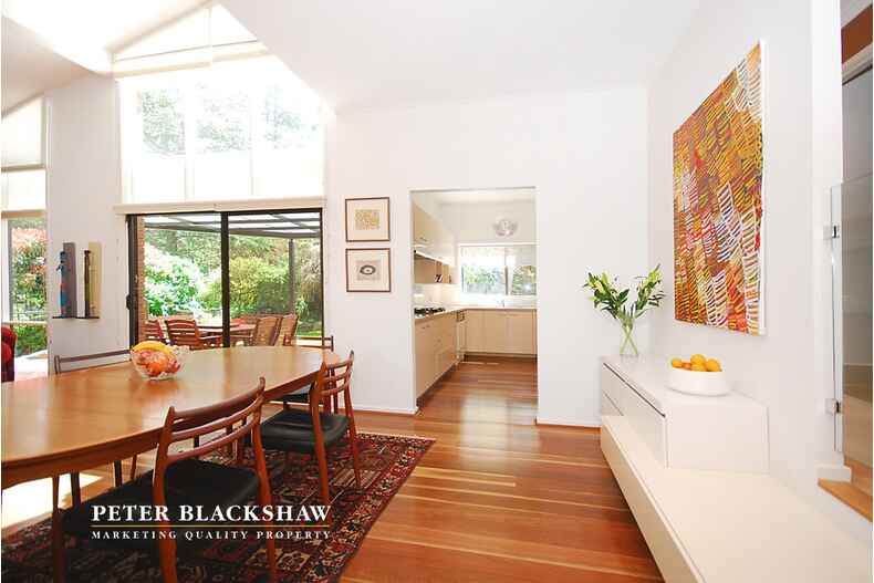 22 Lane Poole Place Yarralumla 22 Lane Poole Place Yarralumla