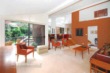 22 Lane Poole Place Yarralumla