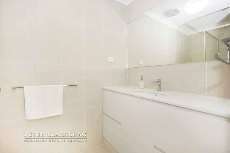 22 Lane Poole Place Yarralumla 22 Lane Poole Place Yarralumla