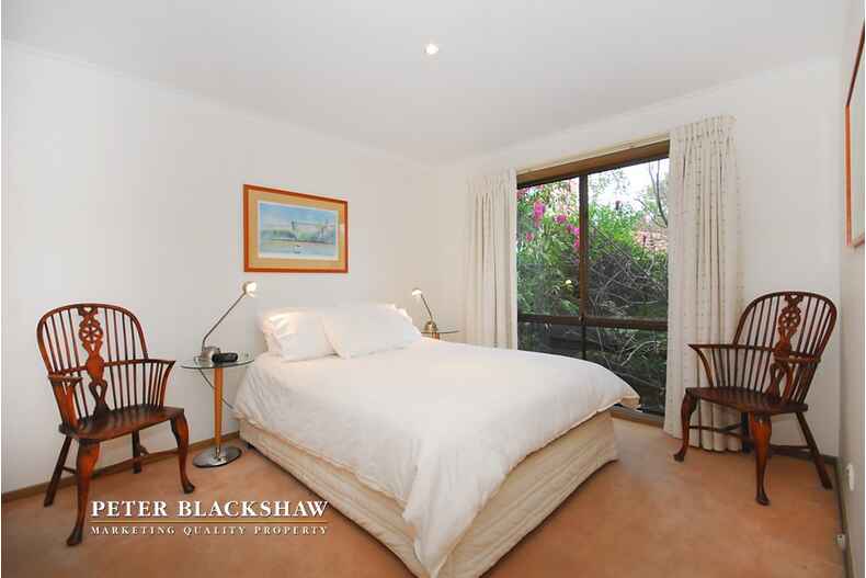 22 Lane Poole Place Yarralumla 22 Lane Poole Place Yarralumla