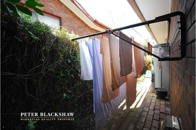 22 Lane Poole Place Yarralumla 22 Lane Poole Place Yarralumla