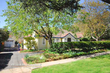 4 Currong Street South Reid