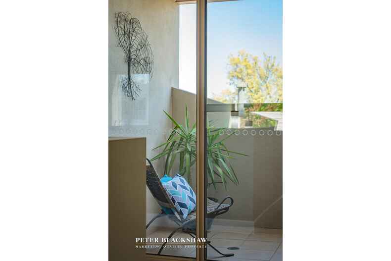 26 Hampton Circuit Yarralumla 26 Hampton Circuit Yarralumla