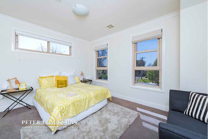 26 Hampton Circuit Yarralumla 26 Hampton Circuit Yarralumla