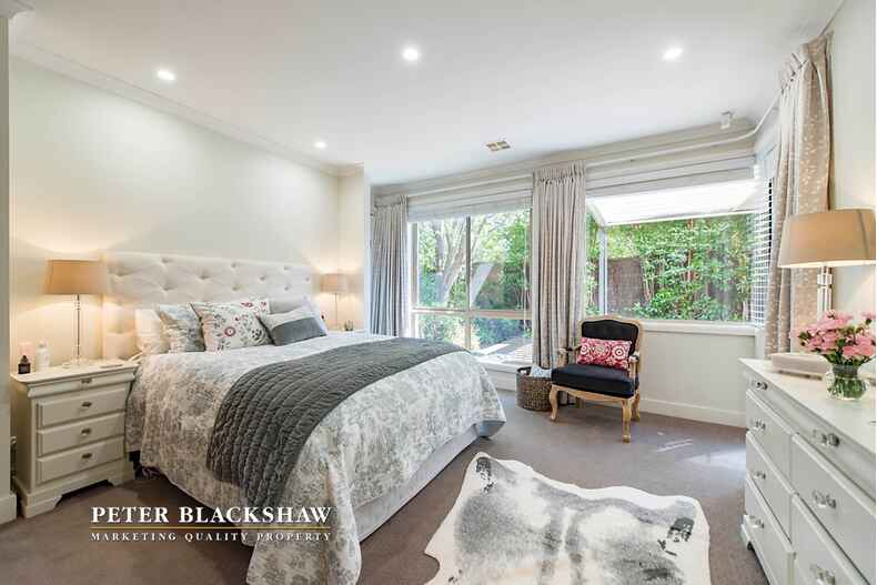 26 Hampton Circuit Yarralumla 26 Hampton Circuit Yarralumla