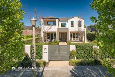 26 Hampton Circuit Yarralumla