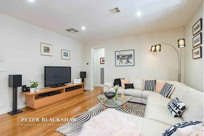 26 Hampton Circuit Yarralumla 26 Hampton Circuit Yarralumla