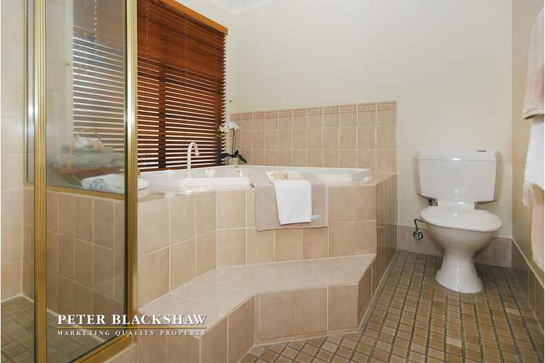 11 William Wilkins Crescent Isaacs 11 William Wilkins Crescent Isaacs