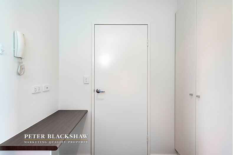 8B/17 Uriarra Road  Queanbeyan