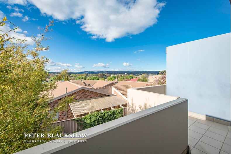 8B/17 Uriarra Road  Queanbeyan