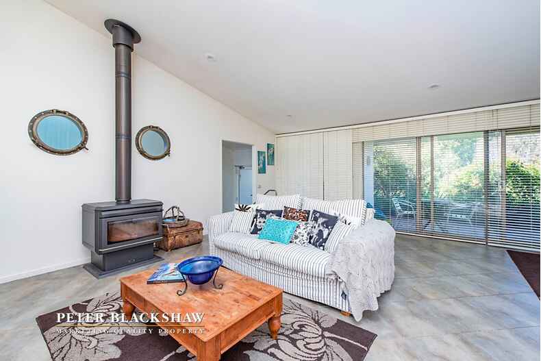 68 Crest Park Parade Queanbeyan 68 Crest Park Parade Queanbeyan