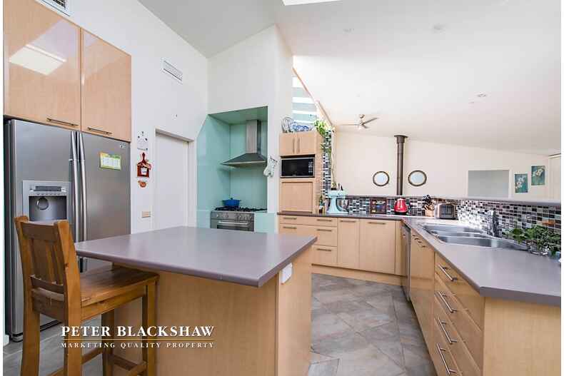 68 Crest Park Parade Queanbeyan 68 Crest Park Parade Queanbeyan