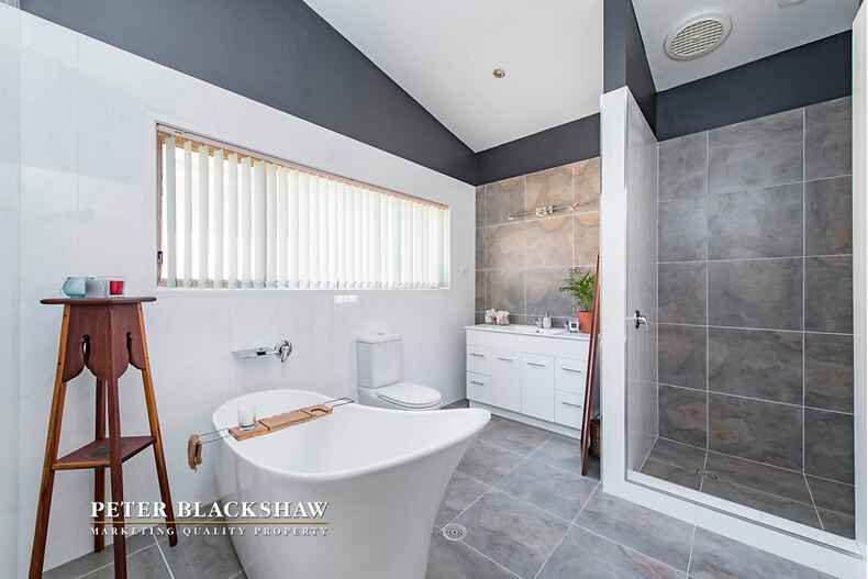 68 Crest Park Parade Queanbeyan 68 Crest Park Parade Queanbeyan