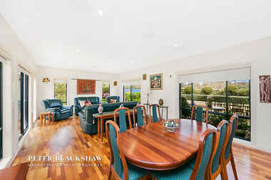 5B Coral Place Campbell