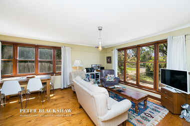 27 Nathan Street Deakin