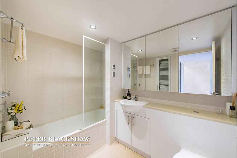 8/25 Jerrabomberra Avenue Narrabundah 8/25 Jerrabomberra Avenue Narrabundah