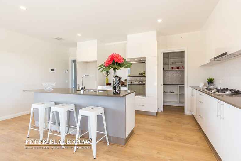 16 Finch Street Bungendore 16 Finch Street Bungendore