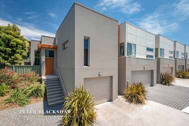 5/2-4 Cassidy Street Queanbeyan West